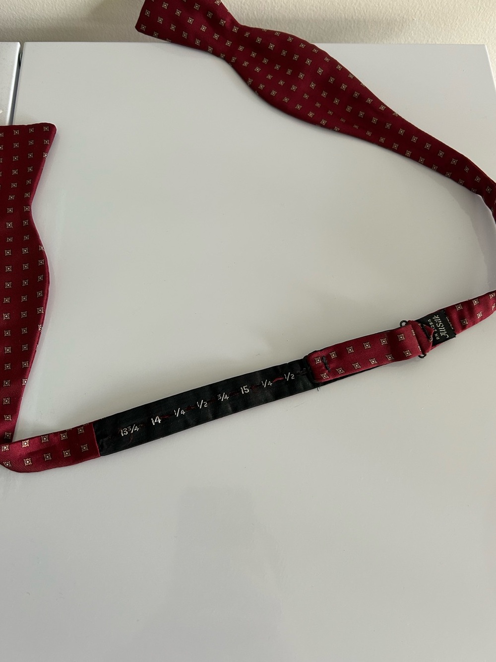 Vintage Silk Red Patterned Bow Tie - Picture 2 of 3